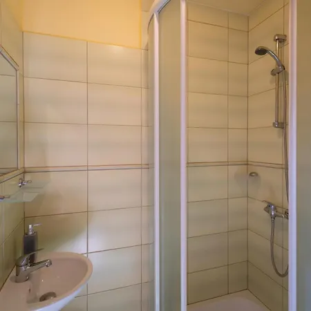 Jana Guest house